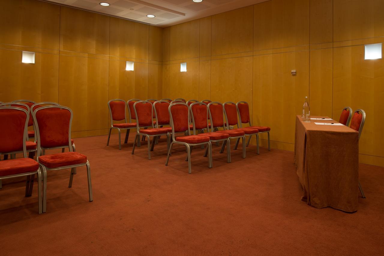 Vip Executive Entrecampos Hotel & Conference Лиссабон Экстерьер фото
